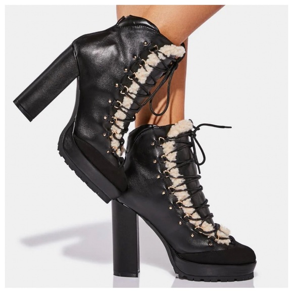 Dolls Kill In Wonderland Vegan Leather Chunky Heel Boots Sz 8.5 NWOB! - Picture 3 of 4